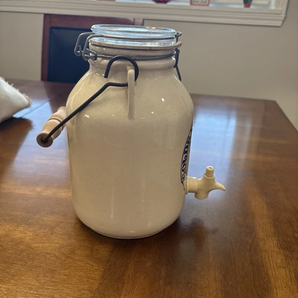 Golden Bay Dairy Milk K‎ jug By Shop Santa Ana CA USA With Spout & Glass Lid